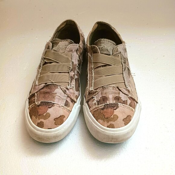 Blowfish Marley Camo Patchwork Sneaker 8 Distressed Beige Canvas Slip On Shoes - Picture 2 of 10